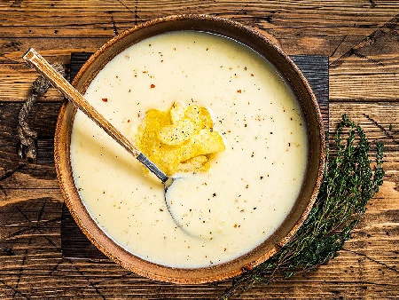 Лесна и бърза картофена крем супа с готварска сметана - снимка на рецептата